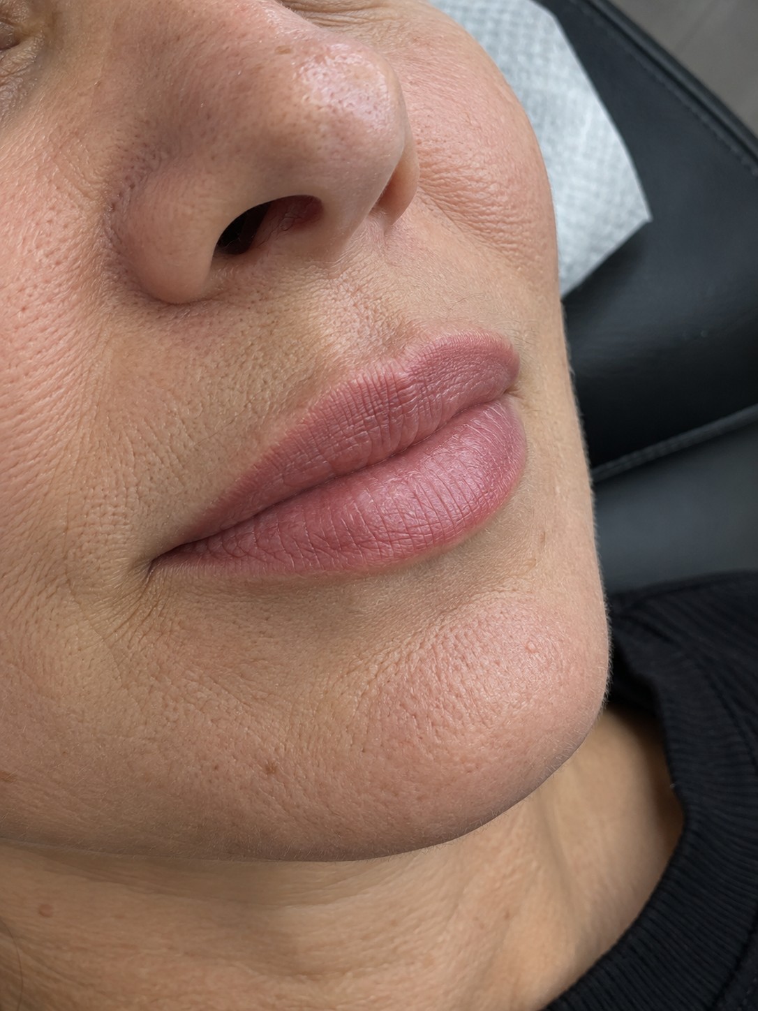 Imagen ilustrativa de repaso anual microblading/micropigmentación